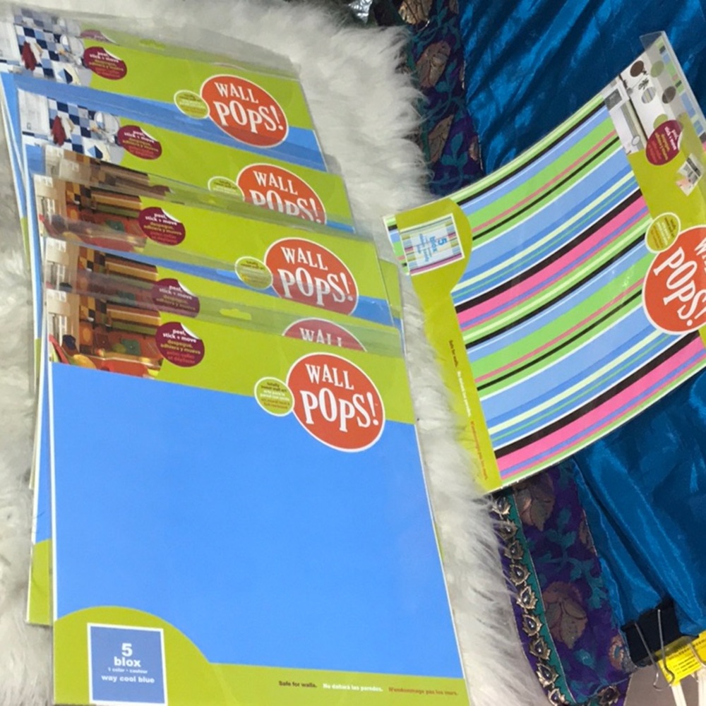 NEW 10 packages of 5 Wallpops @ 13”x13” safe walls 50 tiles total